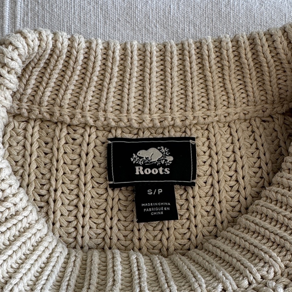 Roots Cabin Cream Knit Crewneck Sweater Size Small - Picture 2 of 6